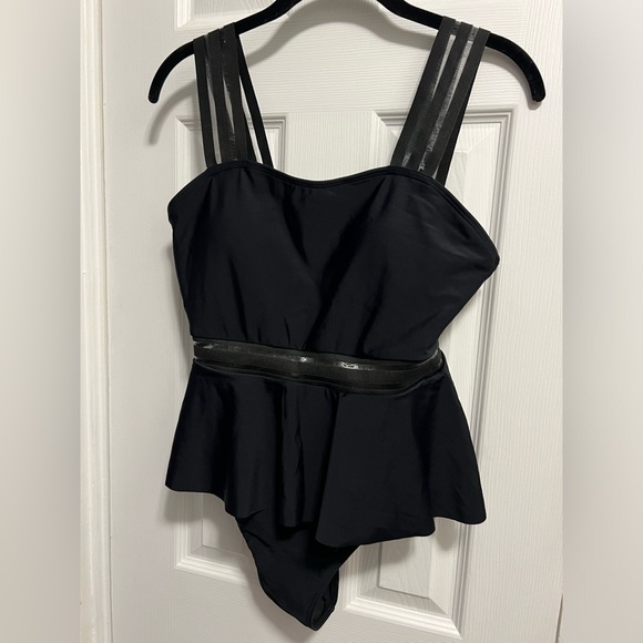 Beautiful black one piece bathing suit size large - Picture 1 of 2